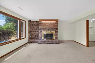 924 Buena Vista Dr, Sun Prairie, WI 53590 - Photo 27