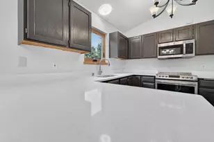 1030 Carriage Dr, Sun Prairie, WI 53590 - Photo 17