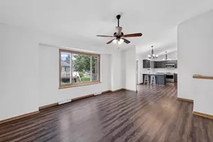 1030 Carriage Dr, Sun Prairie, WI 53590 - Photo 5