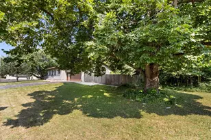 719 E North St, Poynette, WI 53955 - Photo 35