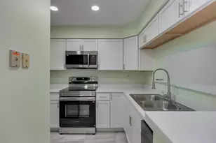 905 Harbor House Dr, Madison, WI 53719 - Photo 11