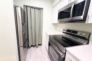 905 Harbor House Dr, Madison, WI 53719 - Photo 9