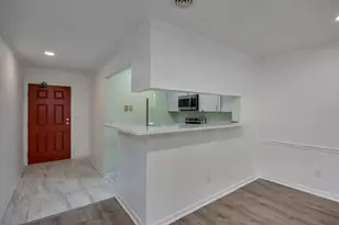 905 Harbor House Dr, Madison, WI 53719 - Photo 9