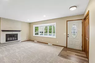 806 South St, Waunakee, WI 53597 - Photo 5