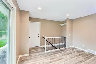806 South St, Waunakee, WI 53597 - Photo 15