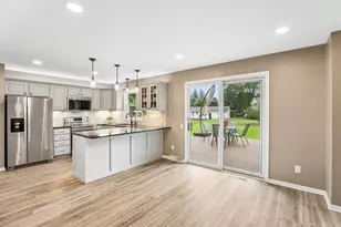 806 South St, Waunakee, WI 53597 - Photo 13