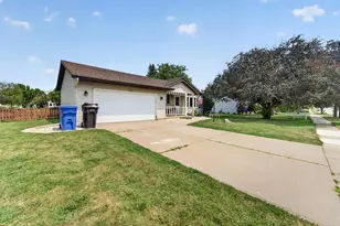 405 Lexington Dr, Waunakee, WI 53597 - Photo 33