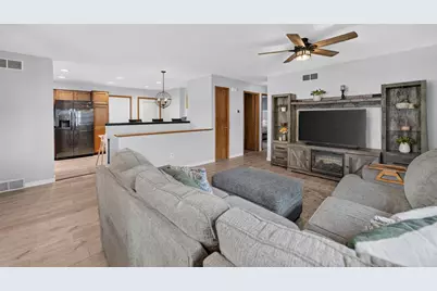 405 Lexington Drive, Waunakee, WI 53597 - Photo 5