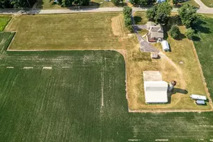 14920 W Ahara Rd, Janesville, WI 53536 - Photo 5