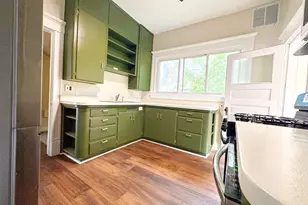 712 Marinette Ave, Marinette, WI 54143 - Photo 5