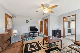 201 W Burns St, Portage, WI 53901 - Photo 9