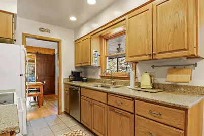 5010 Dorsett Drive, Madison, WI 53711 - Photo 9