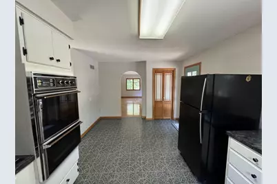 625 Thomas Street, Janesville, WI 53545 - Photo 9