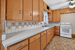 106 S 8th St, Mount Horeb, WI 53572 - Photo 17