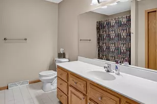 3222 Dorchester Way, Madison, WI 53719 - Photo 19