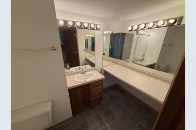 550 E Grand Avenue, Beloit, WI 53511 - Photo 7