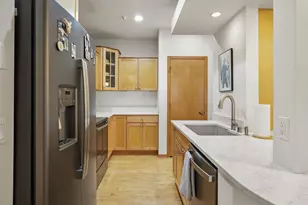 201 N Blair St, Madison, WI 53703 - Photo 7