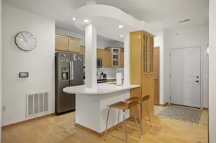 201 N Blair St, Madison, WI 53703 - Photo 11