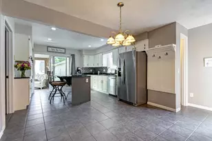 3918 Rockwell Dr, Madison, WI 53714 - Photo 3