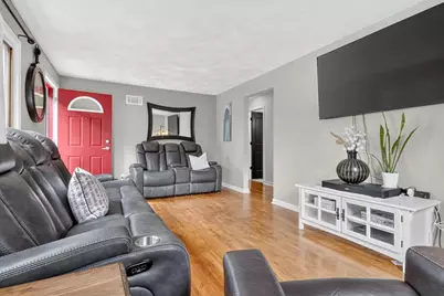 3918 Rockwell Drive, Madison, WI 53714 - Photo 9