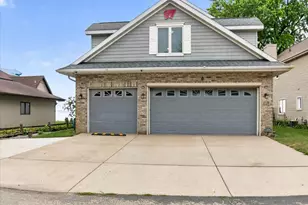 3129 Sunnyside St, Stoughton, WI 53589 - Photo 3