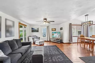 205 E 3rd St, Waunakee, WI 53597 - Photo 9