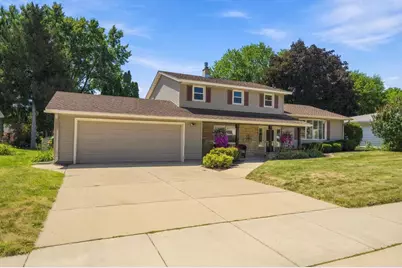 133 W Kohler Street, Sun Prairie, WI 53590 - Photo 3