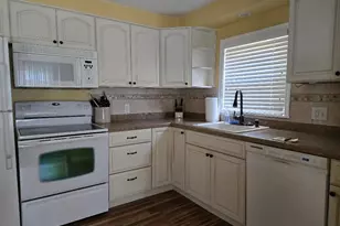 4705 Allis Ave, Madison, WI 53716 - Photo 7