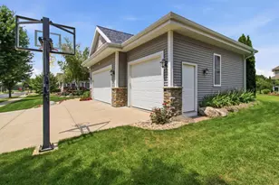 709 Pleasant Valley Pkwy, Waunakee, WI 53597 - Photo 69