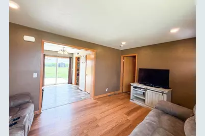 516 Marilyn Drive, Cobb, WI 53526 - Photo 5