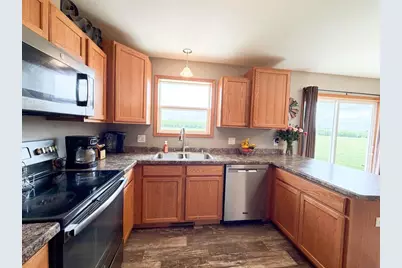 516 Marilyn Drive, Cobb, WI 53526 - Photo 9