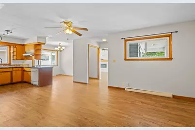 124 Wisconsin Street, Beaver Dam, WI 53916 - Photo 17