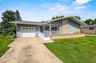 124 Wisconsin St, Beaver Dam, WI 53916 - Photo 1