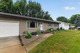 1419 Jasper Cir, Sun Prairie, WI 53590 - Photo 25