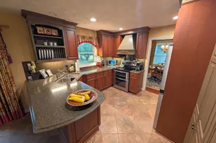 824 Suffolk Dr, Janesville, WI 53546 - Photo 5