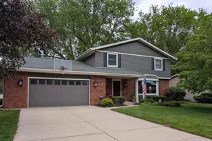 824 Suffolk Dr, Janesville, WI 53546 - Photo 1
