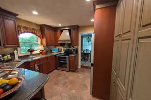 824 Suffolk Dr, Janesville, WI 53546 - Photo 7