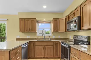 909 N Clover Ln, Cottage Grove, WI 53527 - Photo 11