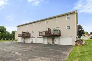 909 N Clover Ln, Cottage Grove, WI 53527 - Photo 33