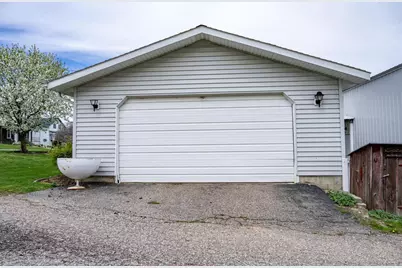 207 Spring Street, Elroy, WI 53929 - Photo 33