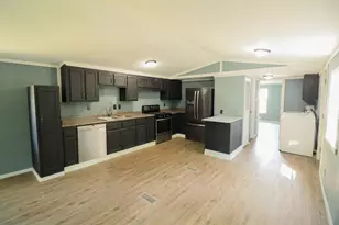 160 Buckingham Ln, Holmen, WI 54636 - Photo 5