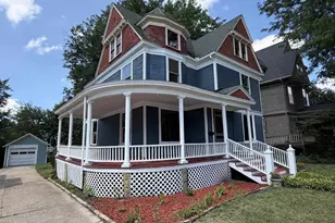 21 N Atwood Ave, Janesville, WI 53548 - Photo 1