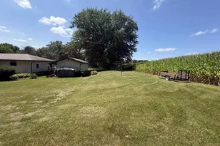 2451 S Country Ln, Beloit, WI 53511 - Photo 41