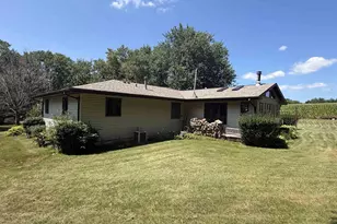 2451 S Country Ln, Beloit, WI 53511 - Photo 35