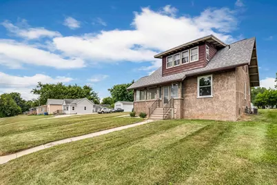 755 N Dickason Boulevard, Columbus, WI 53925 - Photo 3