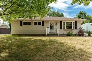 2160 Linway Dr, Beloit, WI 53511 - Photo 9