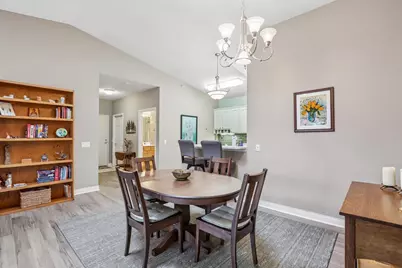 5 Cherokee Circle #204, Madison, WI 53704 - Photo 5