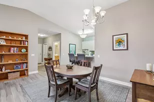 5 Cherokee Cir, Madison, WI 53704 - Photo 5