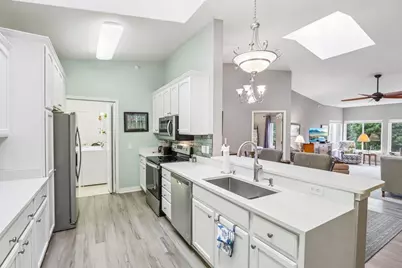 5 Cherokee Circle #204, Madison, WI 53704 - Photo 7