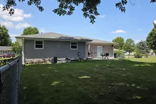 1431 S Chatham St, Janesville, WI 53546 - Photo 5
